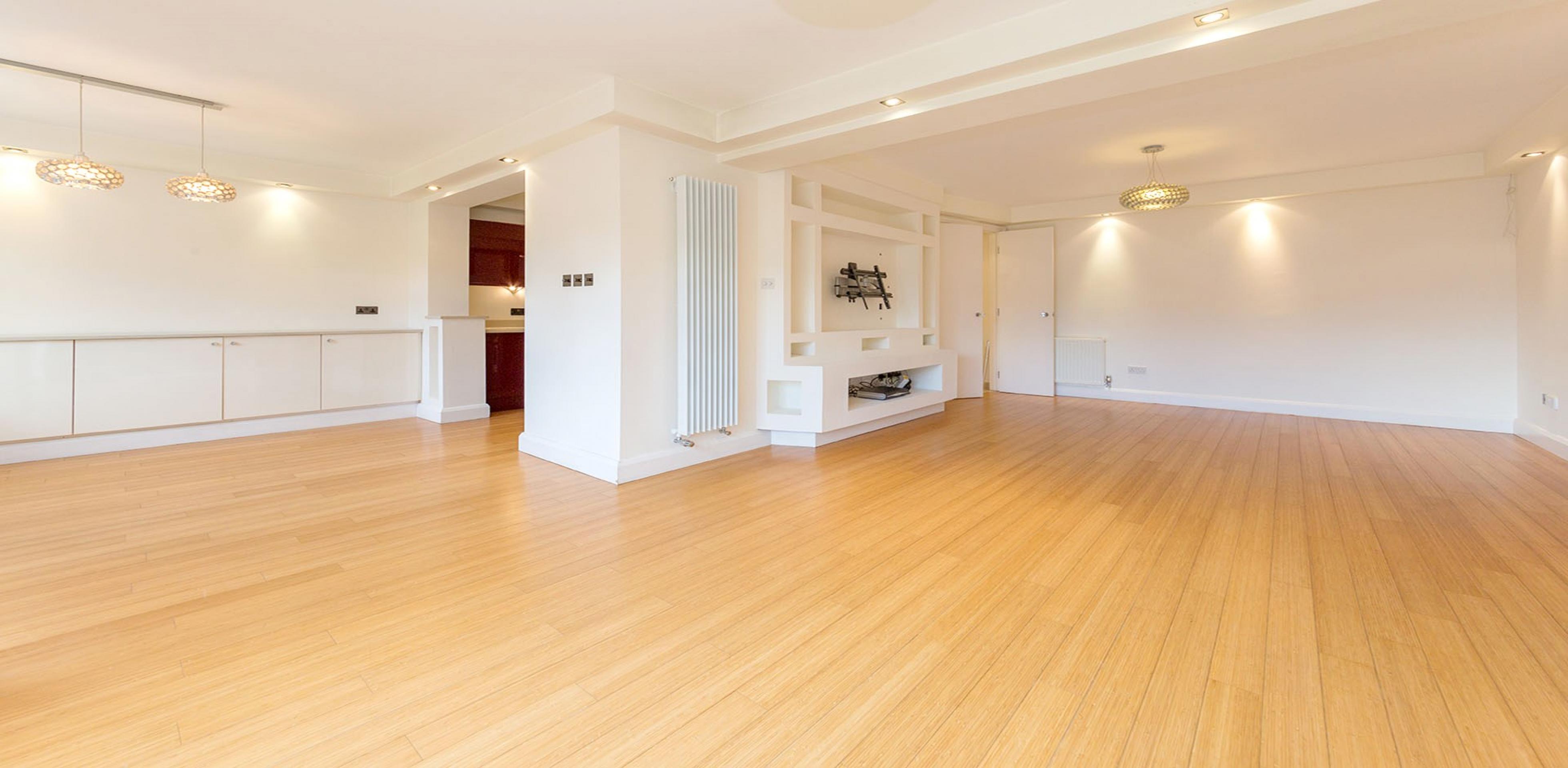 			5 BEDROOMS, 3 BATHROOMS, 5 Bedroom, 1 bath, 1 reception House			 Ridge Hill, GOLDERS GREEN NW11